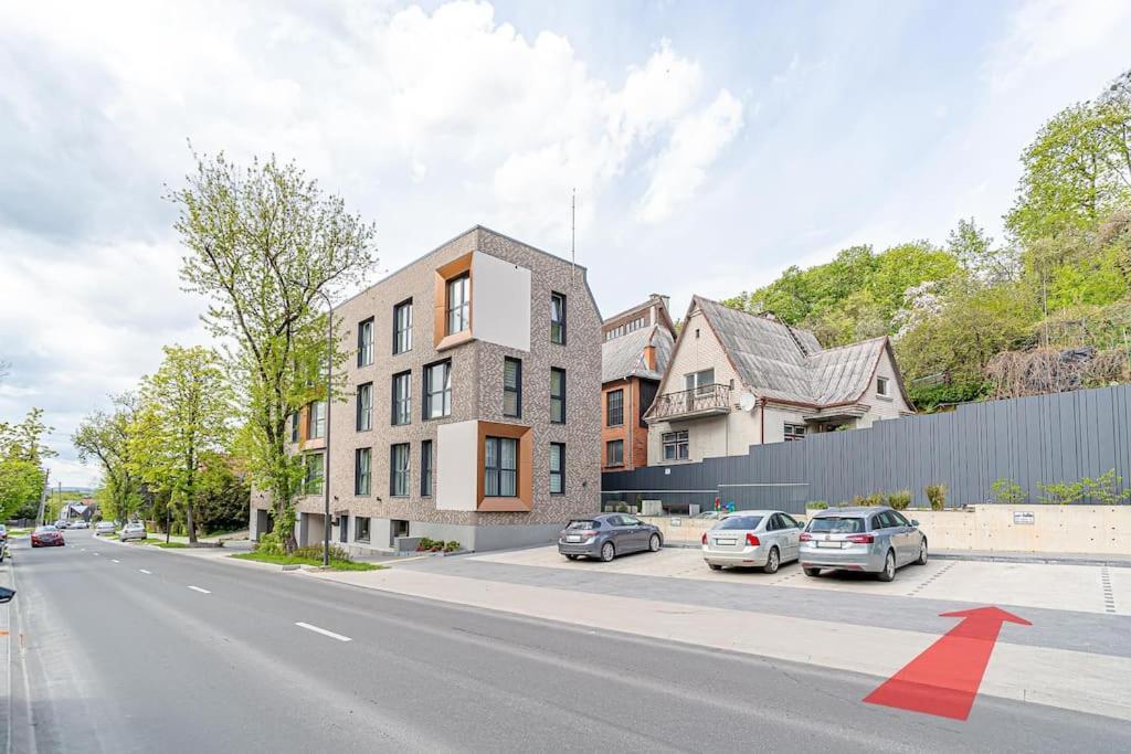 Sky Apartment With Free Parking And Balcony & Ac Kowno Zewnętrze zdjęcie