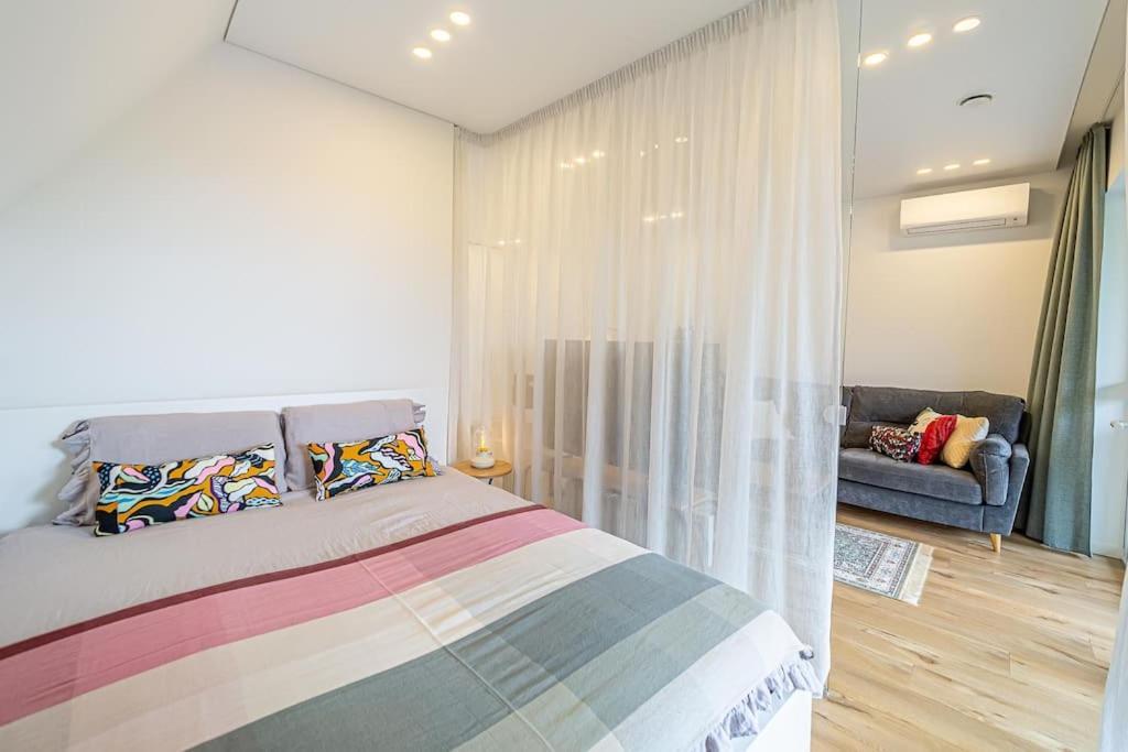 Sky Apartment With Free Parking And Balcony & Ac Kowno Zewnętrze zdjęcie