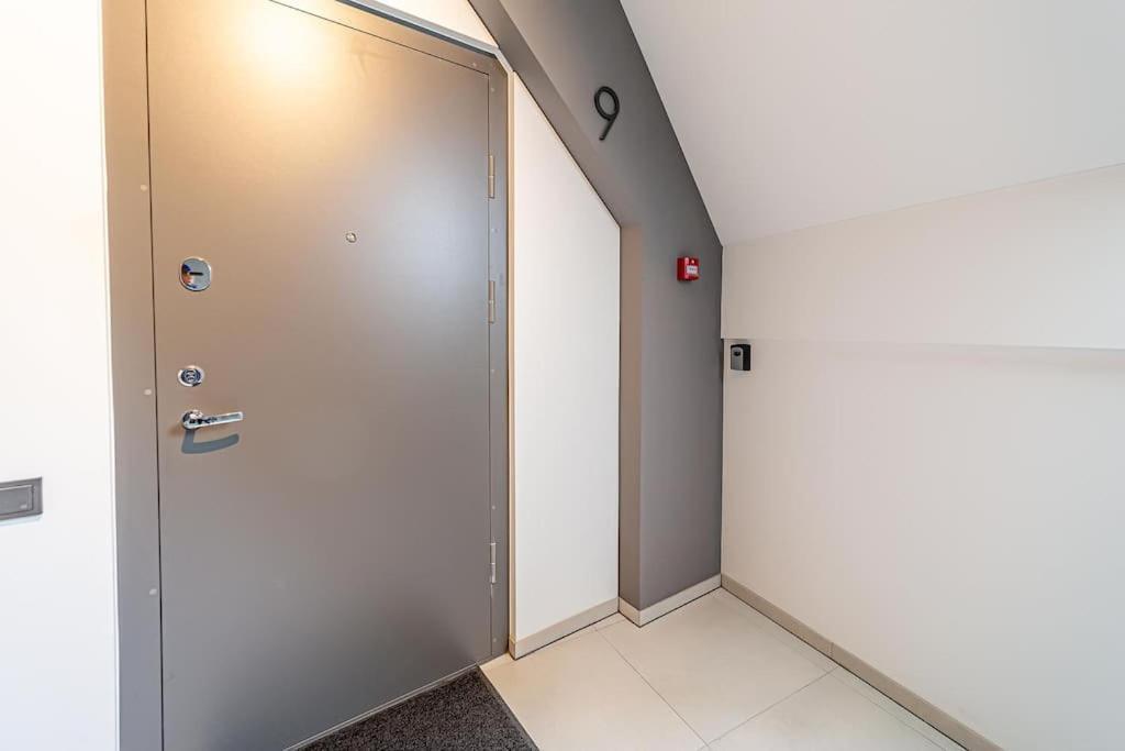 Sky Apartment With Free Parking And Balcony & Ac Kowno Zewnętrze zdjęcie