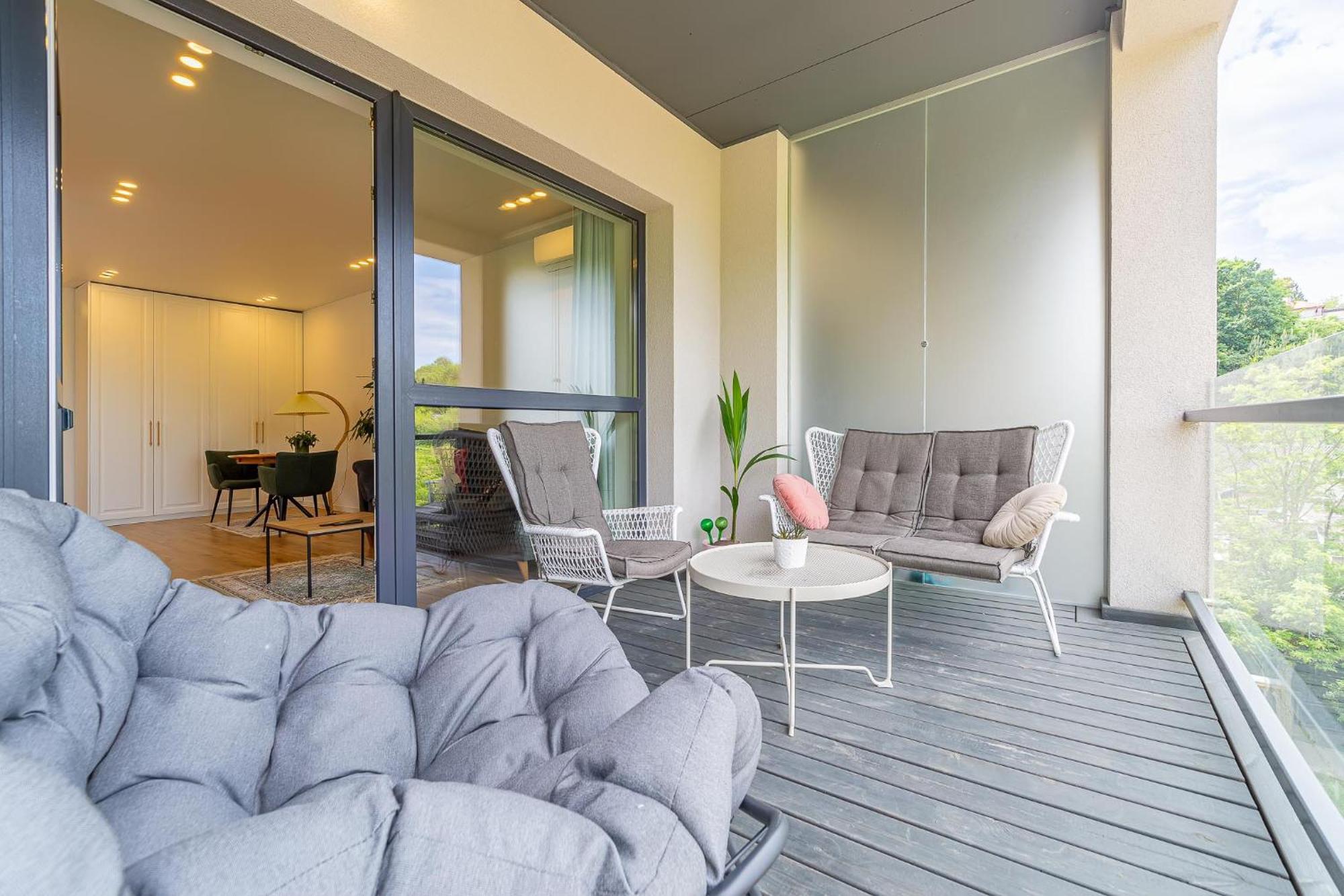 Sky Apartment With Free Parking And Balcony & Ac Kowno Zewnętrze zdjęcie